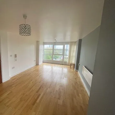 Image 2 - Freshfields, Mossfield Drive, Manchester, M9 7HQ, United Kingdom - Apartment for rent