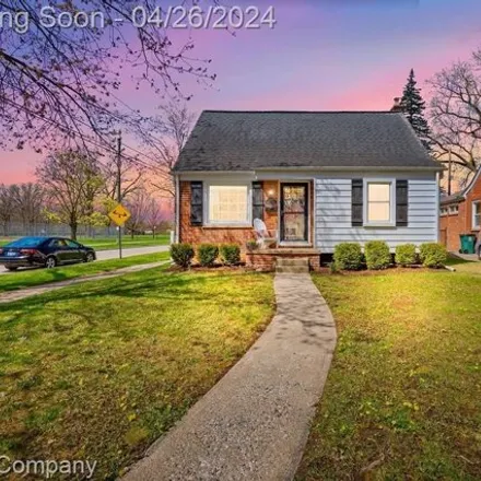 Buy this 3 bed house on 2901 North Vermont Avenue in Royal Oak, MI 48073