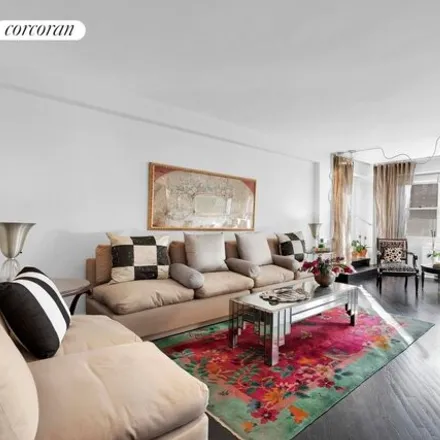Image 2 - Carlton Towers, 200 East 64th Street, New York, NY 10065, USA - Apartment for sale