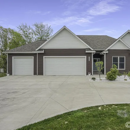 Buy this 3 bed house on 2004 Bauer Road in Jenison, MI 49428