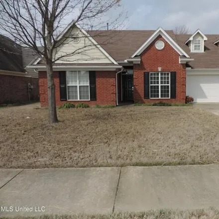 Rent this 3 bed house on 5637 Kuykendall Drive in Southaven, MS 38672