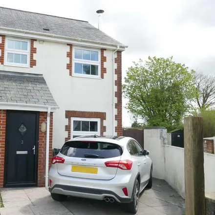 Rent this 3 bed house on Farmers Close in East Taphouse, PL14 4SY