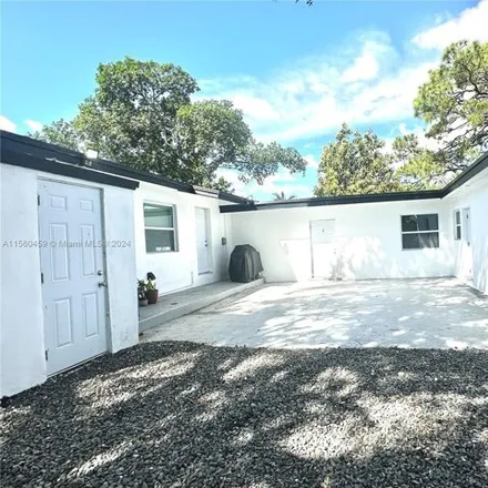 Image 4 - 541 Northeast 142nd Street, Shady Oaks Trailer Park, North Miami, FL 33161, USA - House for sale