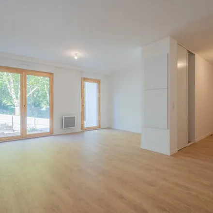 Rent this 3 bed apartment on 1 bis Avenue de Lingenfeld in 77200 Torcy, France