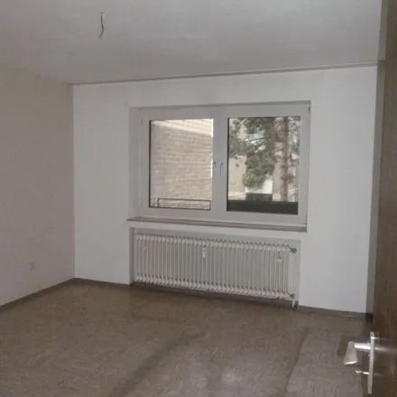 Rent this 2 bed apartment on Canarisstraße 7 in 47178 Duisburg, Germany