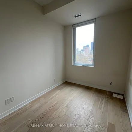 Image 7 - 17 Dundonald Street, Old Toronto, ON M4Y 2C7, Canada - Apartment for rent