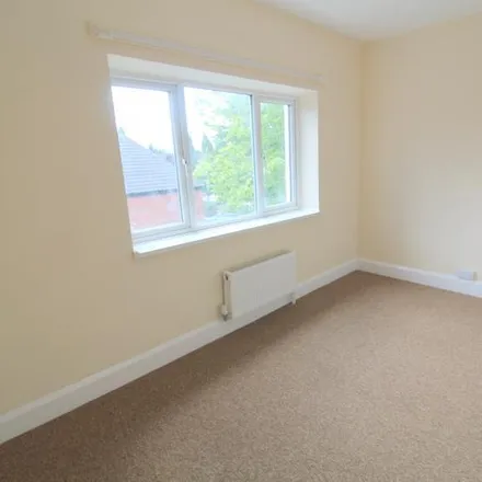 Image 5 - Petersfield Court, Stratford Road, Hall Green, B28 9BL, United Kingdom - Apartment for rent