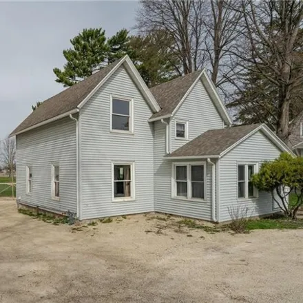 Buy this 3 bed house on 409 South Main Street in Stewartville, MN 55976