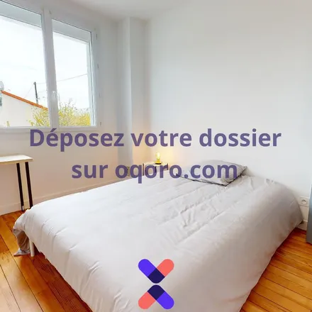 Rent this 6 bed apartment on 9 Rue Honoré de Balzac in 33150 Cenon, France