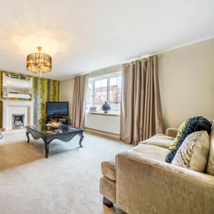 Image 2 - Post Hill View, Pudsey, LS28 9GW, United Kingdom - House for sale