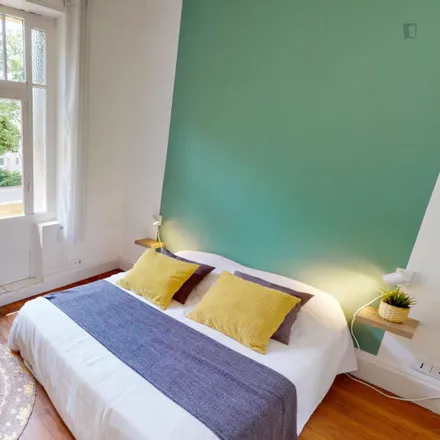 Rent this 9 bed room on 45 Avenue Esquirol in 69003 Lyon, France