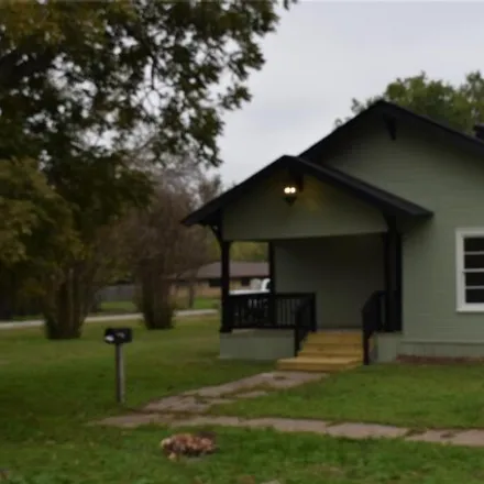 Buy this 3 bed house on 410 Se 3rd St in Kerens, Texas