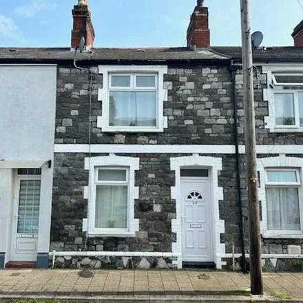Buy this 2 bed townhouse on Inchmarnock Street in Cardiff, CF24 2BT