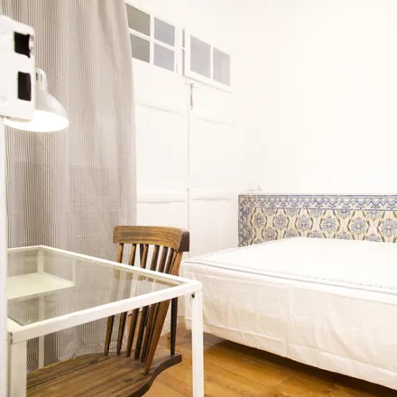 Rent this 4 bed room on Valdo Gatti in Rua do Grémio Lusitano 13, 1200-211 Lisbon