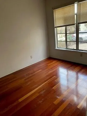 Image 7 - 3202 Grooms St Apt A, Austin, Texas, 78705 - Apartment for rent