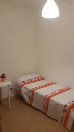 Rent this 7 bed room on Madrid in Plaza de Santa Teresita, 28011 Madrid