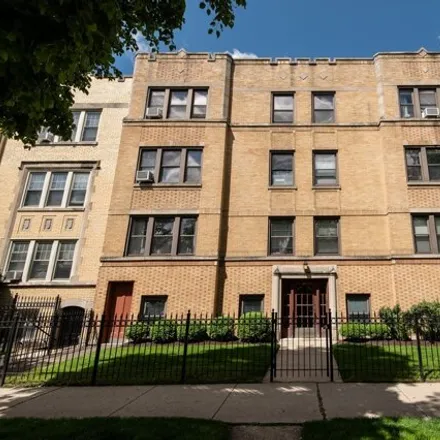 Buy this 2 bed condo on 1911 West Winona Street in Chicago, IL 60640