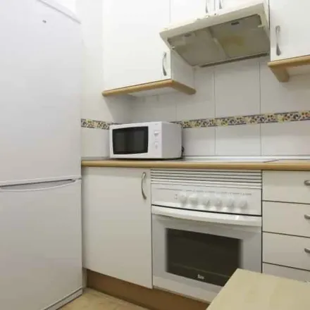 Image 3 - Calle de Ibiza, 38, 28009 Madrid, Spain - Apartment for rent