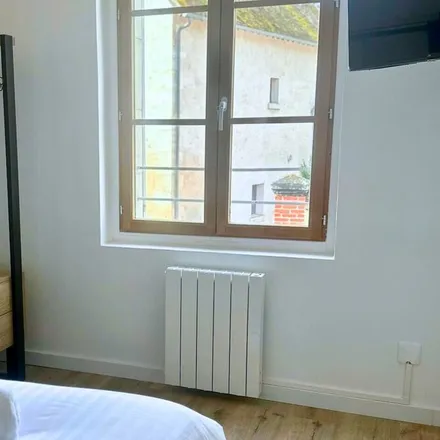 Image 6 - 41200 Romorantin-Lanthenay, France - Apartment for rent