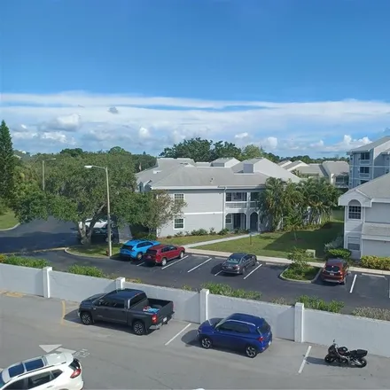 Image 9 - unnamed road, Saint Petersburg, FL 33710, USA - Condo for sale