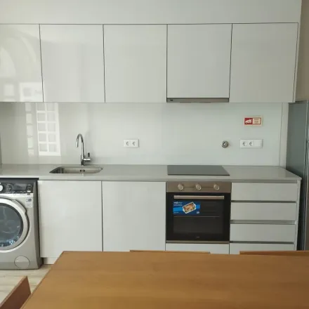 Rent this 1 bed apartment on Linha Boavista - Cadouços - Matosinhos in Praça Mouzinho de Albuquerque, 4039-038 Porto