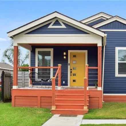 Buy this 3 bed house on 6125 Arts Street in New Orleans, LA 70122