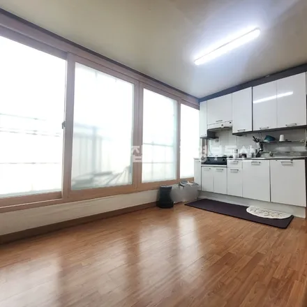 Image 3 - 서울특별시 송파구 잠실동 318-27 - Apartment for rent