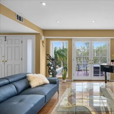 Image 6 - 17218 Midwood Drive, Los Angeles, CA 91344, USA - House for sale