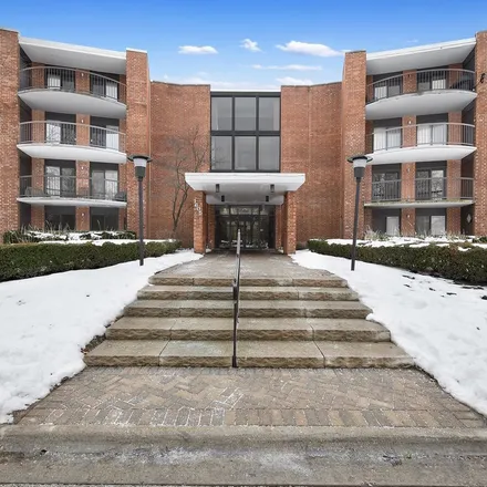 Rent this 2 bed apartment on unnamed road in Arlington Heights, IL