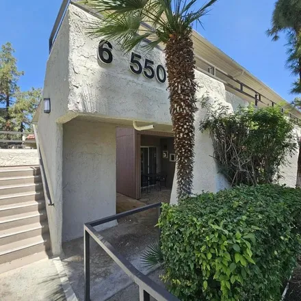 Rent this 1 bed apartment on 516 North Villa Court in Palm Springs, CA 92262