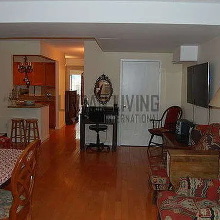 Image 2 - 601 East 11th Street, New York, NY 10009, USA - Apartment for rent