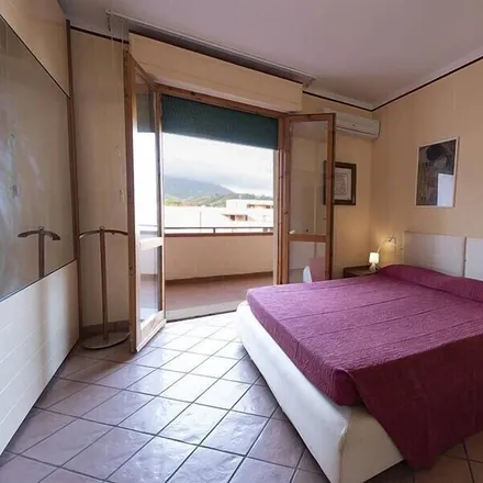 Rent this 3 bed apartment on Marina di Campo in Via dell'Acquedotto, 57035 La Pila LI