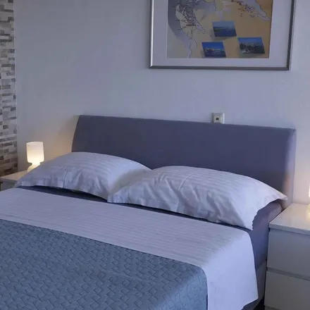 Rent this 1 bed apartment on Svjetionik Rt Ražanj in Mala Bijaka, 21405 Općina Milna