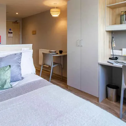 Image 7 - Prestige Student Living (Renslade House), Bonhay Road, Exeter, EX4 3AY, United Kingdom - Apartment for rent