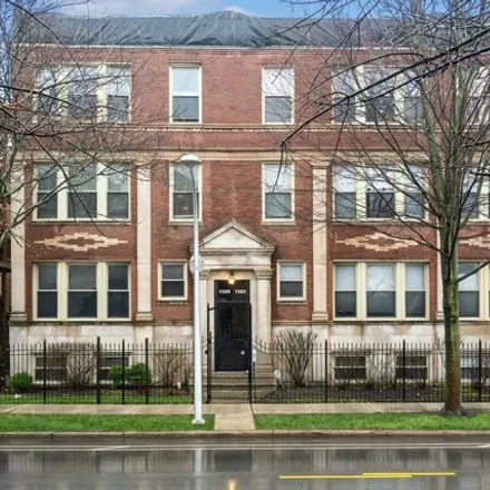 Buy this 3 bed condo on 1319-1325 East Marquette Road in Chicago, IL 60637
