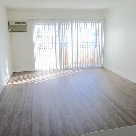 Rent this 1 bed apartment on Robertson & Clifton in North Robertson Boulevard, Beverly Hills