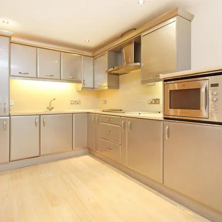 Rent this 1 bed apartment on Great Stour Place in Canterbury, CT2 7EY
