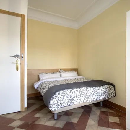 Rent this 9 bed room on Madrid in Plaza de Herradores, 10