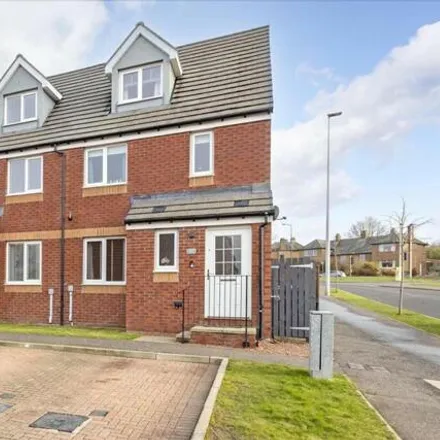 Buy this 4 bed townhouse on Aspen Drive in Gorebridge, EH23 4PZ