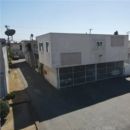 Buy this studio apartment on 1108 West 166th Street in Hermosillo, Gardena