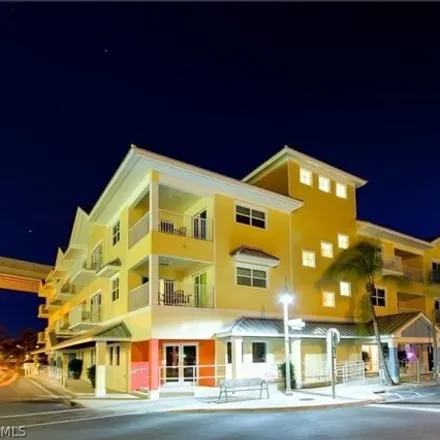 Buy this 1 bed condo on 1131 First Street in Fort Myers Beach, Lee County