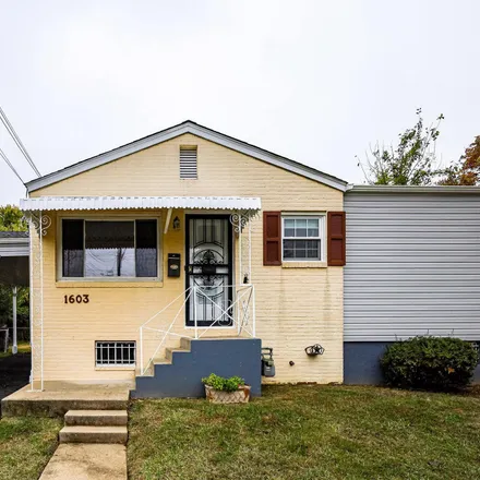 Buy this 3 bed house on 1619 Fenwood Avenue in Phelps Corner, Oxon Hill
