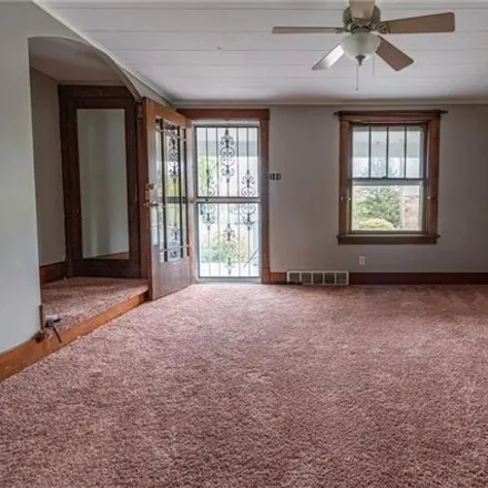 Image 3 - 2784 Mill Street, New Sheffield, Hopewell Township, PA 15001, USA - House for sale