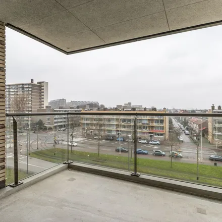 Rent this 3 bed apartment on Haagsche Kwartier in Escamplaan, 2547 EX The Hague