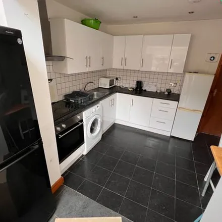 Rent this 4 bed townhouse on 22 Cornwall Road in Coventry, CV1 2AE