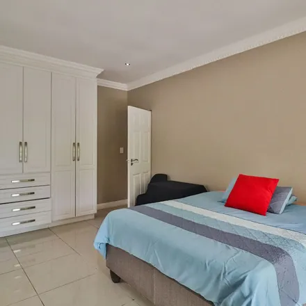 Rent this 5 bed apartment on Langwood Road in Farningham Ridge, Pinetown