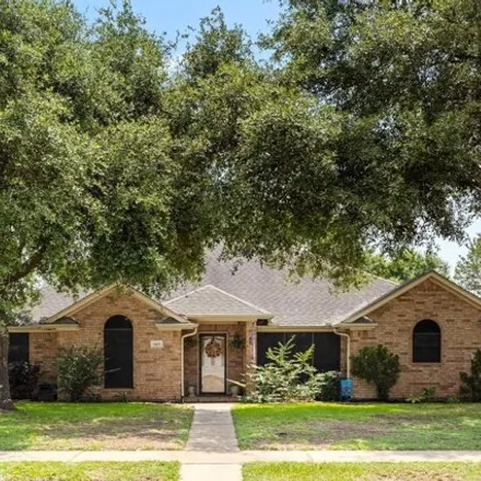 Buy this 3 bed house on 303 Quail Bend in Sealy, TX 77474