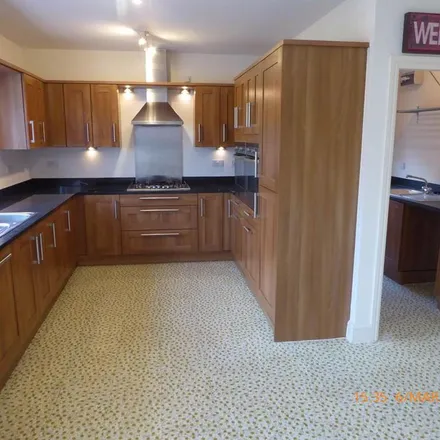 Rent this 4 bed apartment on Llwyn yr Eos in Carmarthen, SA31 3GH