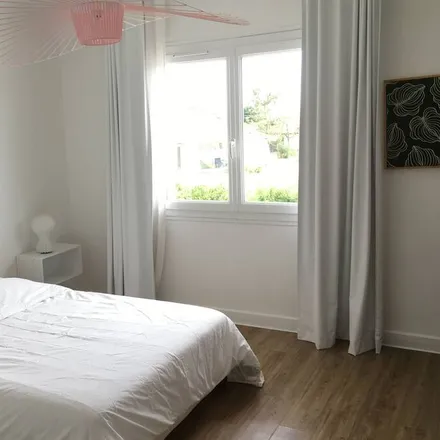 Rent this 4 bed house on 40480 Vieux-Boucau-les-Bains