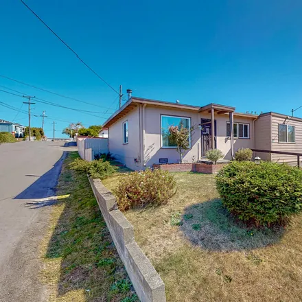 Buy this 3 bed house on 999 Gibson Avenue in Eureka, CA 95503